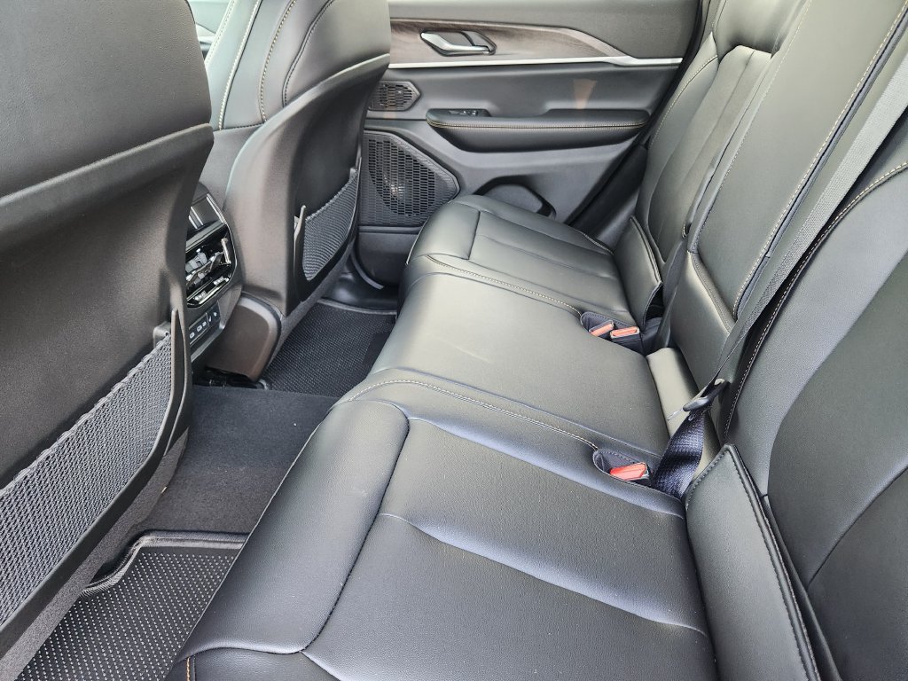 New 2026 Jeep Grand Cherokee Limited AWD/4WD image 19