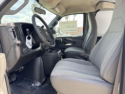 New 2026 GMC Savana 2500 w/ Driver Convenience Package RWD image 18