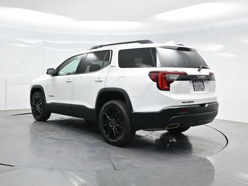 Used 2023 GMC Acadia SLT w/ Elevation Edition FWD image 5