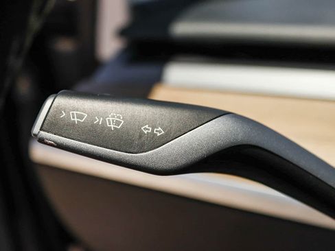 Used 2023 Tesla Model 3 Standard Range RWD image 19