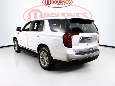 Used 2023 GMC Yukon SLT w/ SLT Premium Package image 10