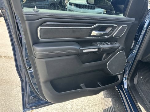 Used 2023 RAM 1500 Laramie AWD/4WD image 12