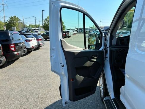 Certified 2025 Ford Transit 250 Low Roof w/ Exterior Upgrade Package RWD image 13