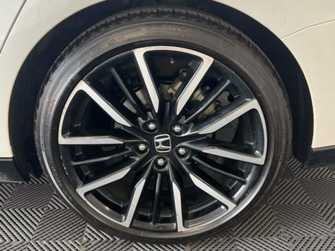 Used 2023 Honda Accord Touring image 10