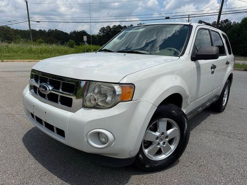Used 2011 Ford Escape XLT w/ 203A Rapid Spec Order Code FWD image 1