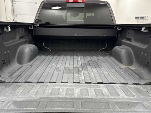 Used 2015 GMC Sierra 1500 SLT w/ SLT Crew Cab Value Package image 29