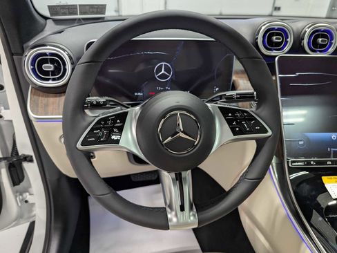 Used 2026 Mercedes-Benz GLC 300 4MATIC image 29
