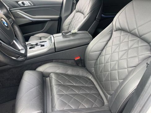 Used 2024 BMW X5 sDrive40i RWD image 9