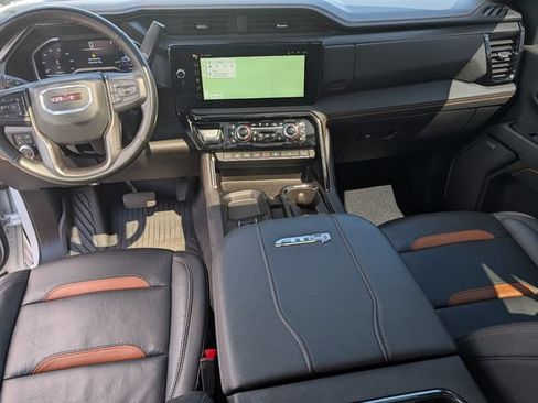 Used 2024 GMC Sierra 2500 AT4 w/ AT4 Premium Plus Package AWD/4WD image 22