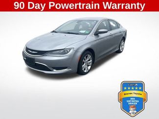 Used 2015 Chrysler 200 Limited image 1