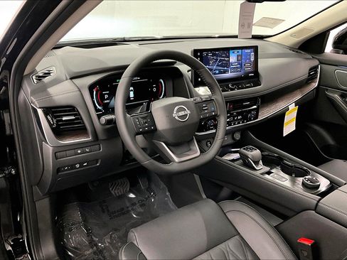 New 2026 Nissan Rogue Platinum w/ Platinum Premium Package AWD/4WD image 13