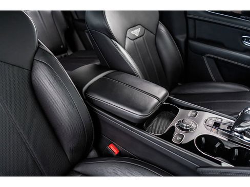 Certified 2022 Bentley Bentayga image 46