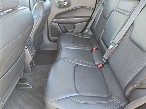 Used 2018 Jeep Compass Latitude w/ Cold Weather Group image 20