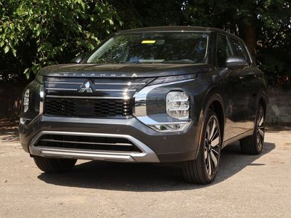 New 2025 Mitsubishi Outlander SE