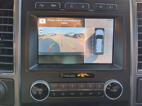 Used 2019 Ford Expedition Max Platinum image 14