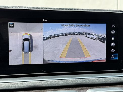 Used 2022 Mercedes-Benz GLS 450 4MATIC image 10