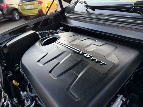 Used 2020 Jeep Cherokee Latitude Plus w/ Cold Weather Group image 35