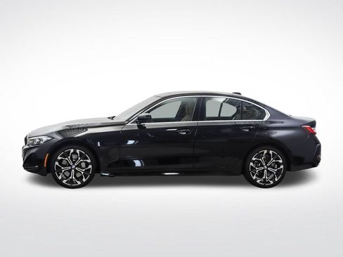 Used 2025 BMW 330i xDrive Sedan w/ Premium Package AWD/4WD image 2