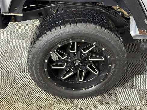 Used 2018 Jeep Wrangler Unlimited Sport S image 10