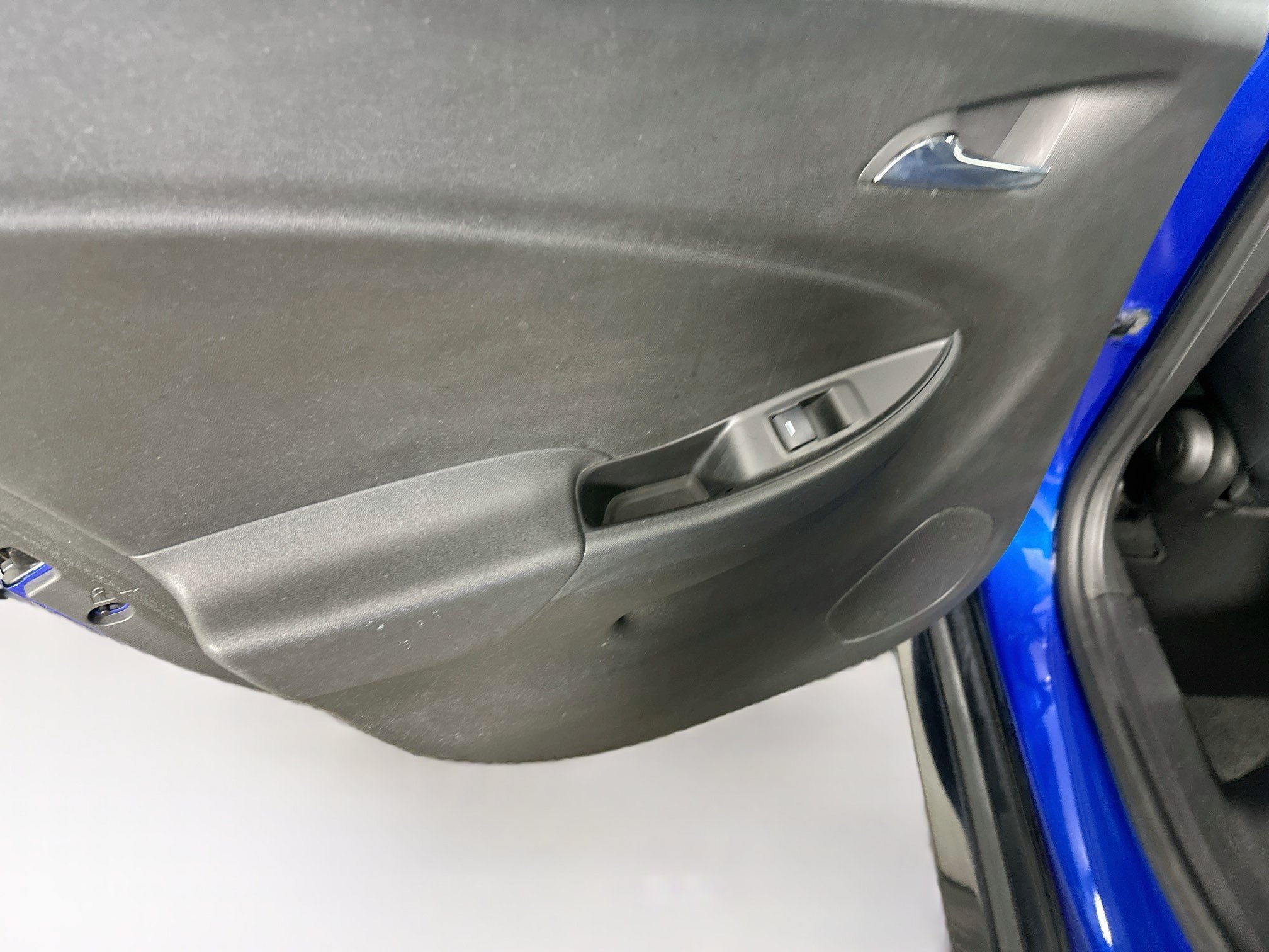 Used 2017 Chevrolet Volt LT w/ Comfort Package FWD image 25