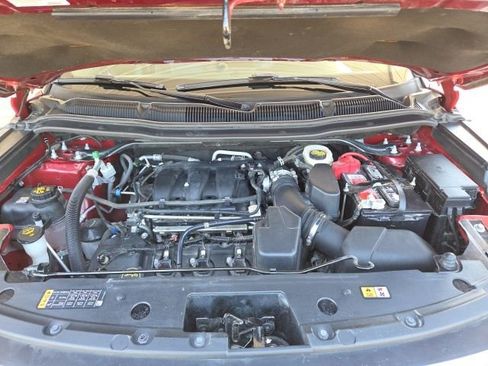 Used 2019 Ford Explorer XLT w/ Equipment Group 202A AWD/4WD image 78