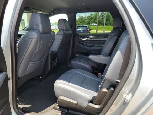 Used 2024 Buick Enclave Premium image 30