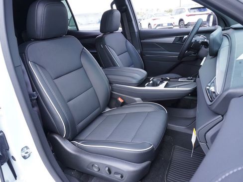 New 2025 Buick Enclave Preferred w/ Power Package image 12