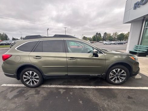 Used 2016 Subaru Outback 2.5i Limited AWD/4WD image 2