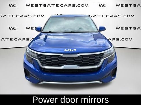 Used 2023 Kia Seltos LX AWD/4WD image 2