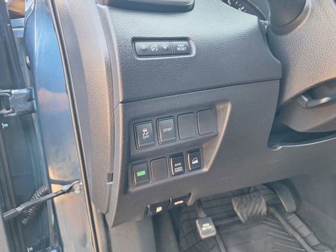 Used 2016 Nissan Rogue S AWD/4WD image 17
