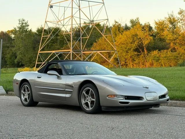 Used 2002 Chevrolet Corvette Convertible w/ Preferred Equipment Group2 RWD image 2