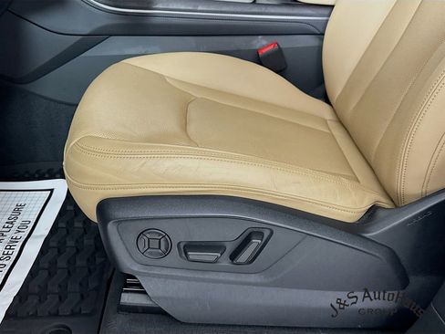 Used 2023 Audi Q8 Premium Plus w/ Premium Plus Package image 25