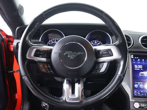 Used 2018 Ford Mustang Coupe RWD image 11