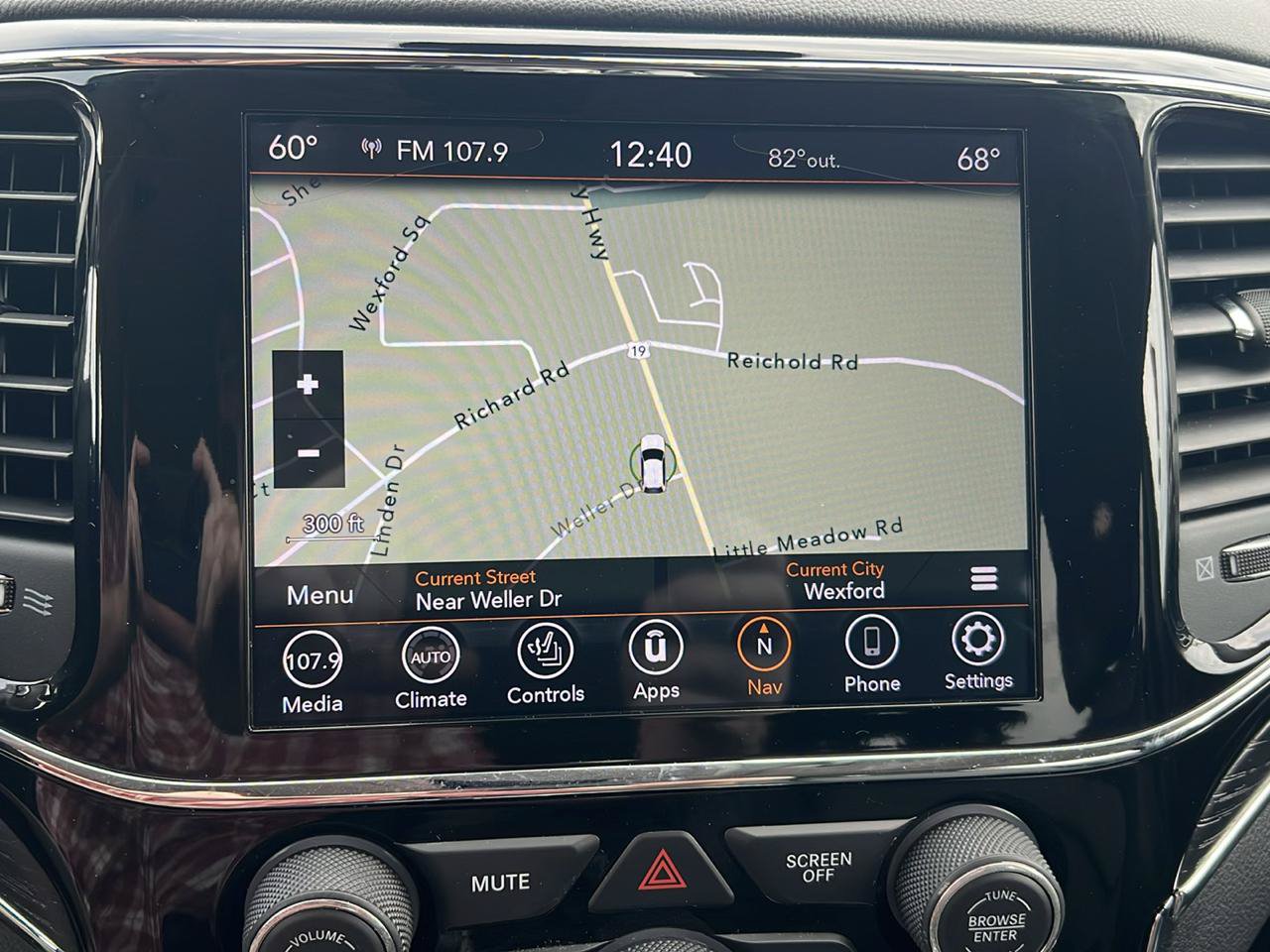Used 2020 Jeep Grand Cherokee Summit AWD/4WD image 27