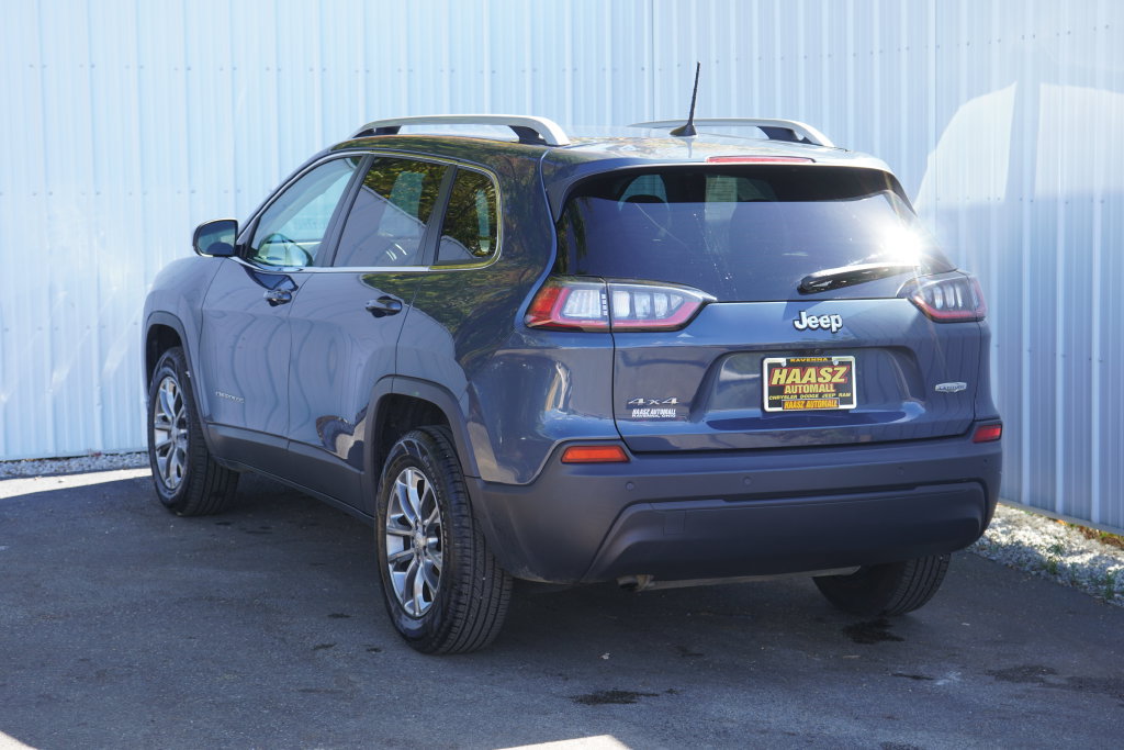 Used 2019 Jeep Cherokee Latitude Plus w/ Cold Weather Group AWD/4WD image 4