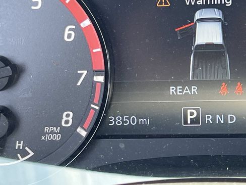 Used 2025 Nissan Frontier PRO-4X w/ Interior Protection Package AWD/4WD image 8