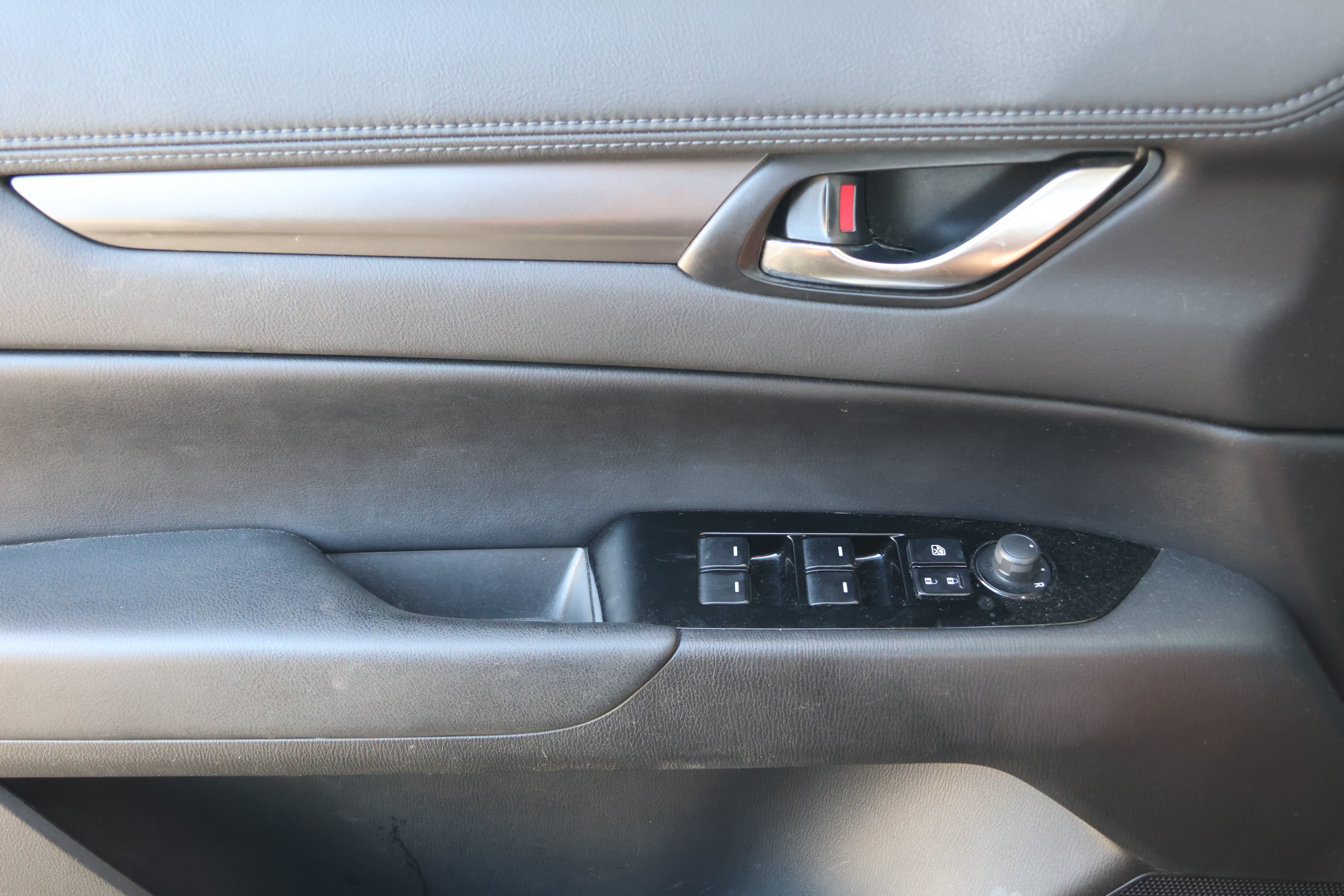 Used 2019 MAZDA CX-5 Touring FWD image 8