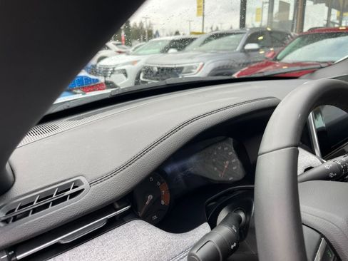 Used 2025 Jeep Compass Latitude image 34