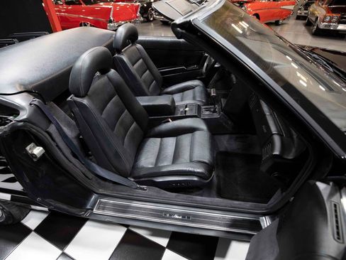 Used 1992 Cadillac Allante FWD image 32