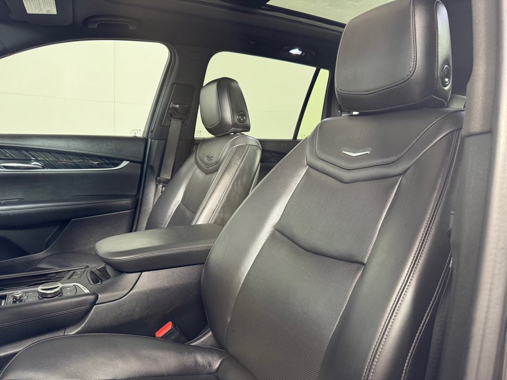 Used 2020 Cadillac XT6 Premium Luxury FWD image 13