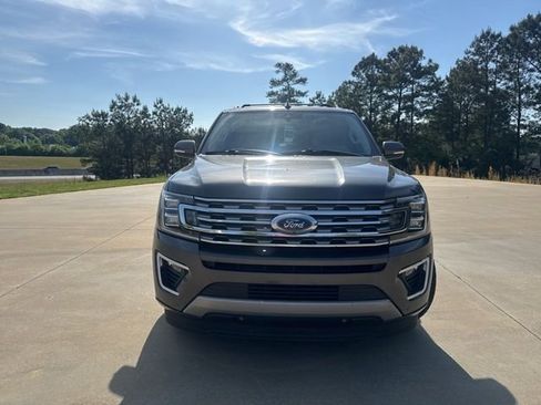 Used 2019 Ford Expedition Limited w/ Equipment Group 302A RWD image 2