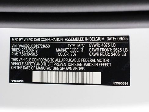 New 2026 Volvo XC40 B4 Plus w/ Climate Package image 17