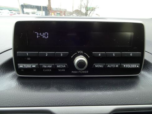 Used 2014 MAZDA MAZDA3 i SV image 16