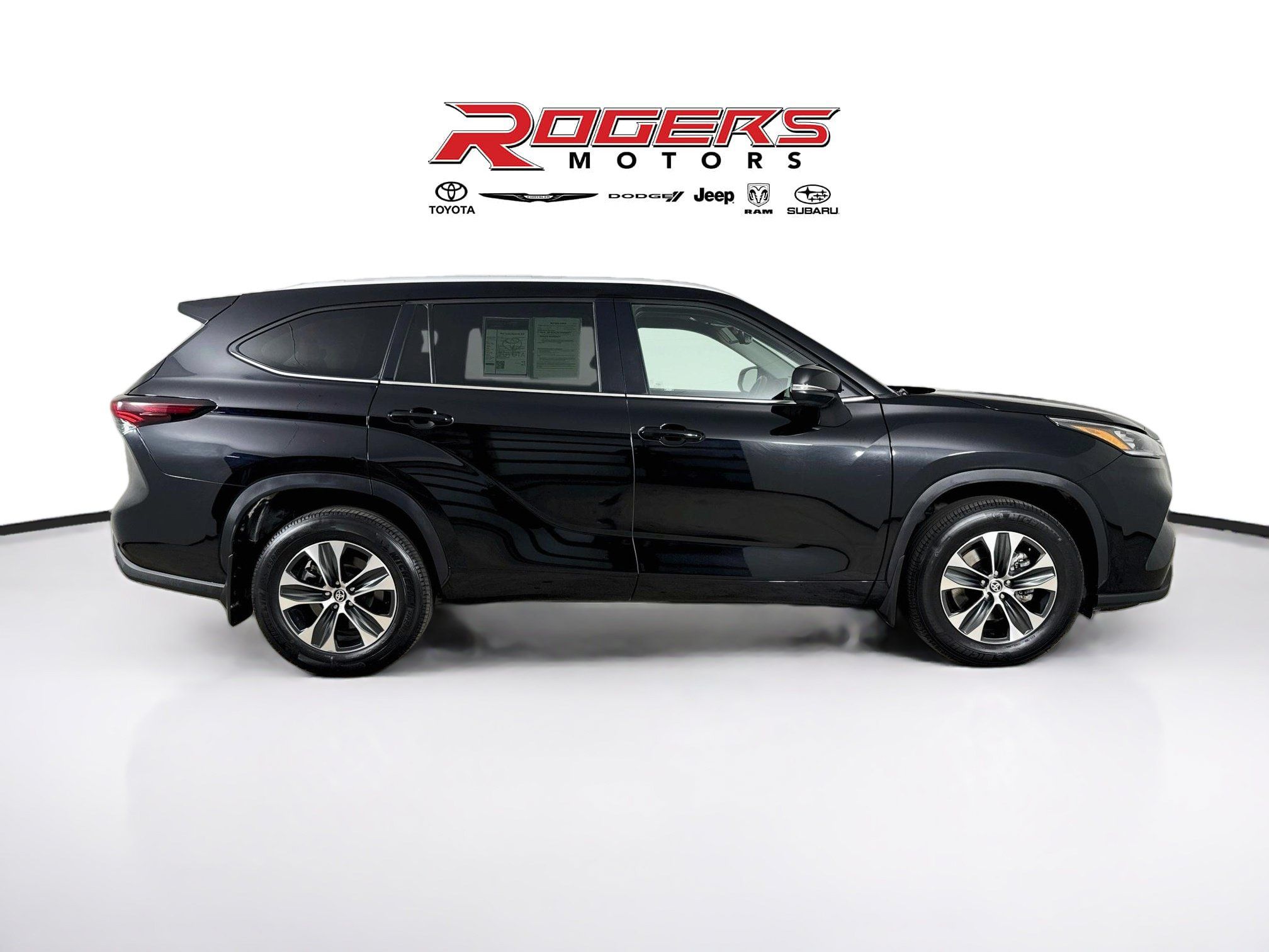 Used 2026 Toyota Highlander XLE AWD/4WD image 14
