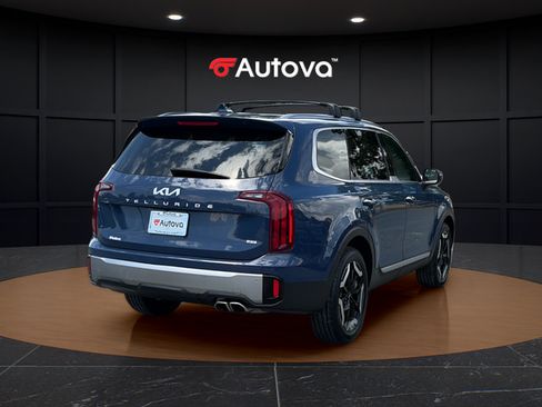 Used 2025 Kia Telluride S AWD/4WD image 5