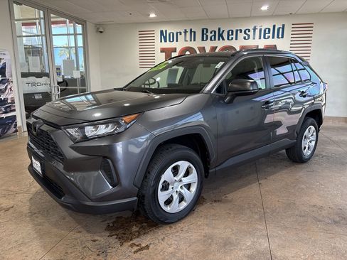 Used 2021 Toyota RAV4 LE w/ Carpet Mat Package (TMS) FWD image 1
