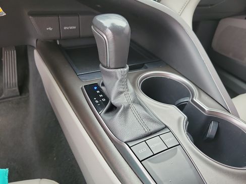 Used 2023 Toyota Camry SE FWD image 19