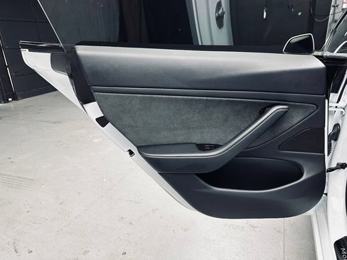 Used 2018 Tesla Model 3 Long Range RWD image 31
