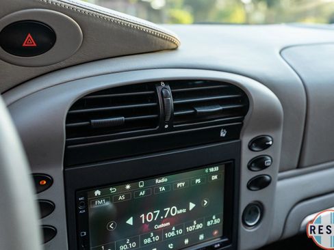 Used 2002 Porsche 911 Carrera image 40