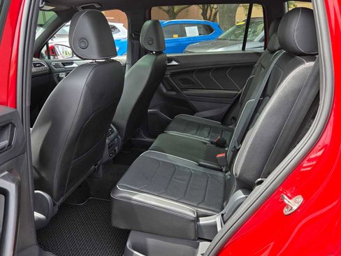 Used 2024 Volkswagen Tiguan SEL R-Line image 9